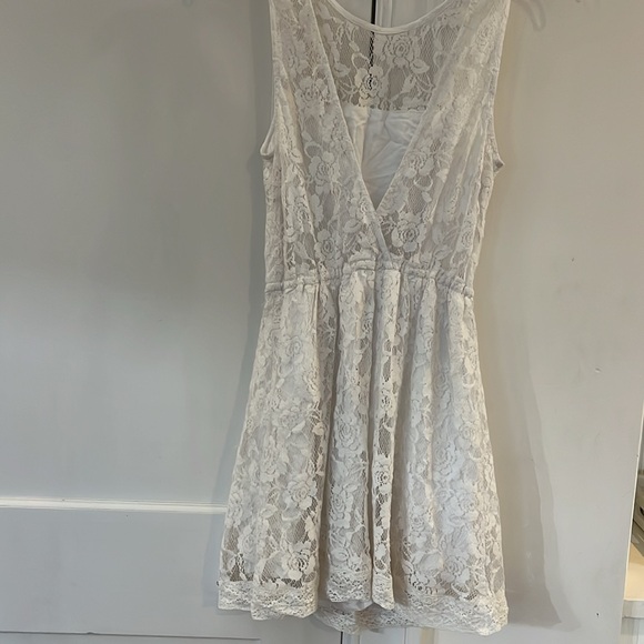 Abercrombie lace dress - Picture 3 of 8
